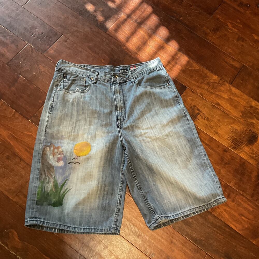 Vintage Ecko Unlimited Men's Shorts - Size 34